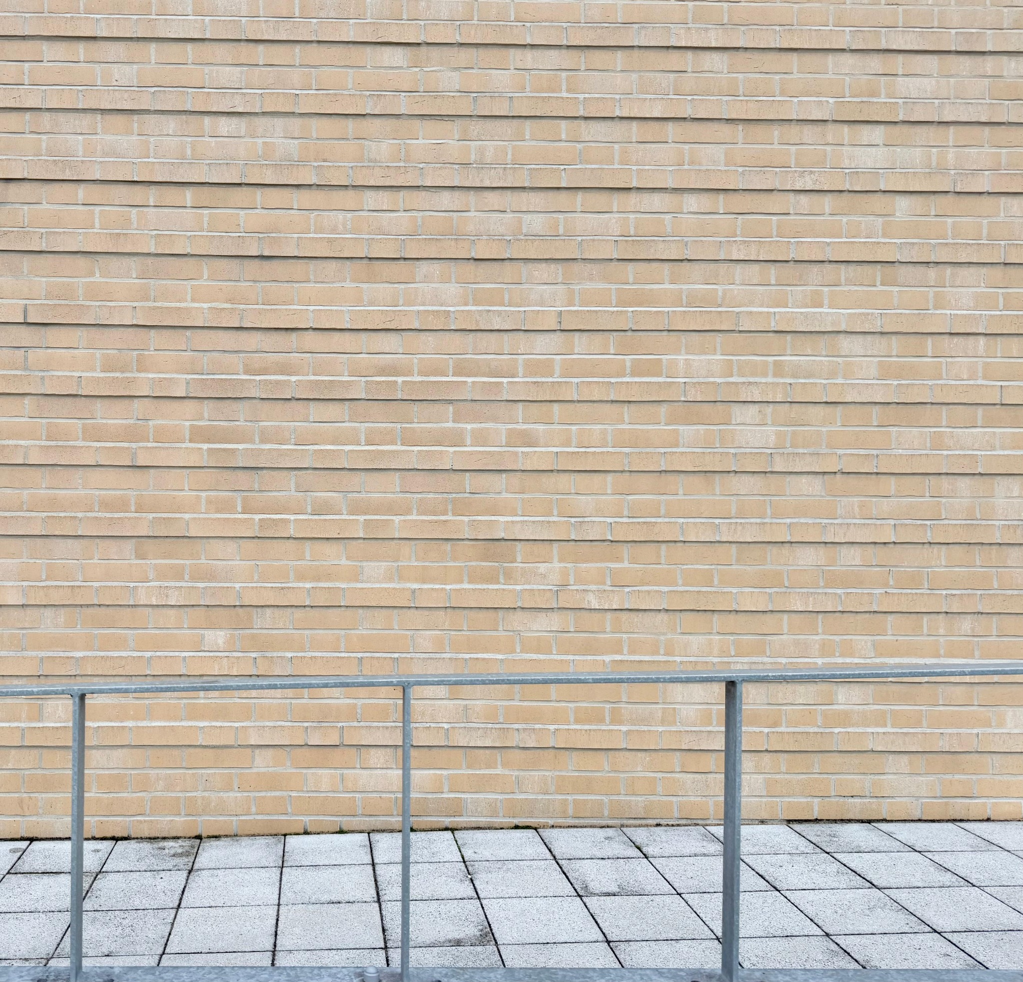 Nachher: gereinigte Klinkerfassade in rauer Sandsteinoptik
